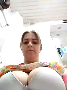 Snapshot of Lady_nice_cat chatting on February 10, 4:52 am Lady nice cat online show from February 10, 4:52 am