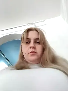 Snapshot of Lady_nice_cat chatting on March 9, 7:56 am Lady nice cat online show from March 9, 7:56 am