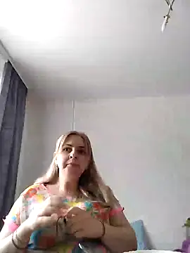 Snapshot of Lady_nice_cat chatting on March 15, 10:03 am Lady nice cat online show from March 15, 10:03 am