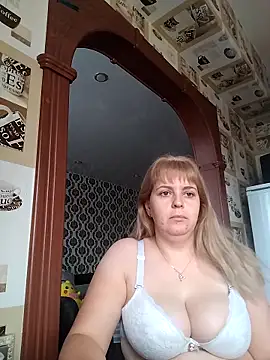 Snapshot of Lady_nice_cat chatting on September 16, 2:23 am Lady nice cat online show from September 16, 2:23 am