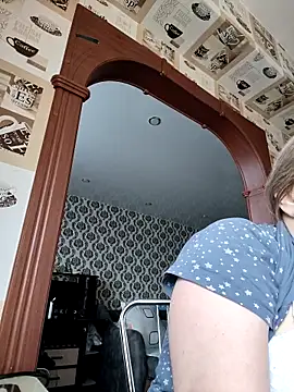 Lady nice cat online show from March 25, 2:39 am