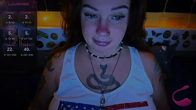 Snapshot of EllieOz chatting on December 23, 1:03 pm EllieOz online show from December 23, 1:03 pm