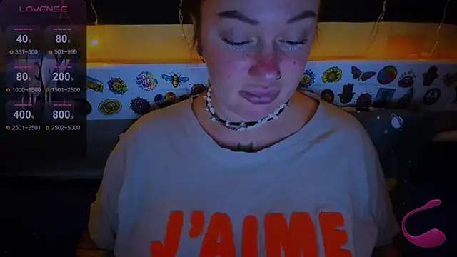 Snapshot of EllieOz chatting on December 24, 3:37 pm EllieOz online show from December 24, 3:37 pm