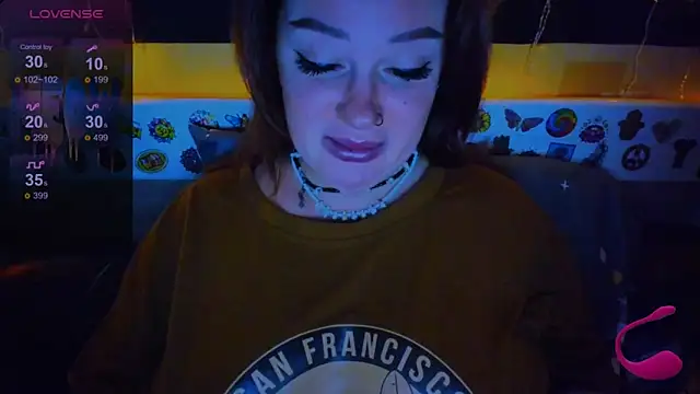 Snapshot of EllieOz chatting on January 1, 5:44 pm EllieOz online show from January 1, 5:44 pm