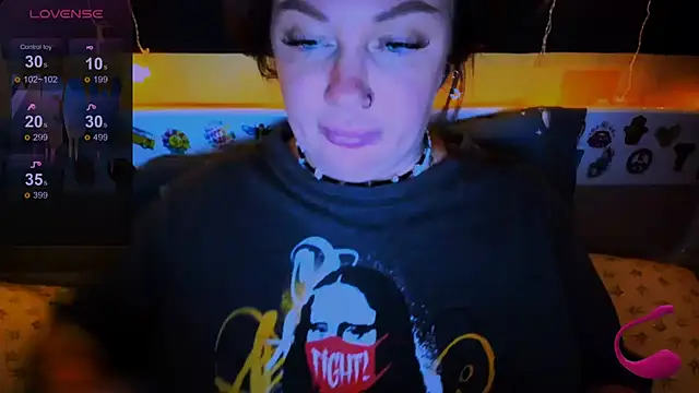 Snapshot of EllieOz chatting on February 21, 5:53 pm EllieOz online show from February 21, 5:53 pm