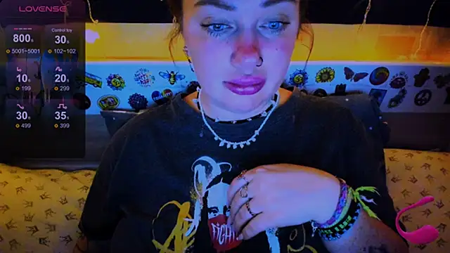 Snapshot of EllieOz chatting on February 23, 9:48 pm EllieOz online show from February 23, 9:48 pm