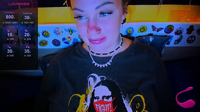 Snapshot of EllieOz chatting on March 21, 12:40 am EllieOz online show from March 21, 12:40 am