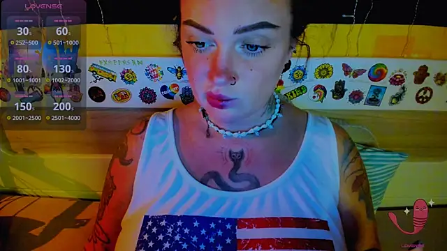 EllieOz online show from November 1, 3:36 pm