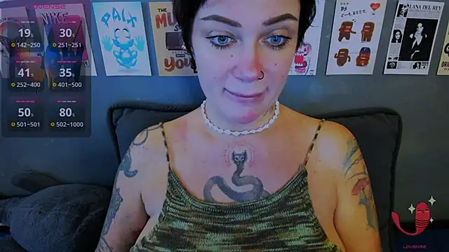 EllieOz online show from July 8, 1:04 pm