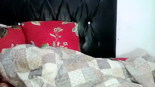 Hotxchickk online show from March 16, 10:53 pm