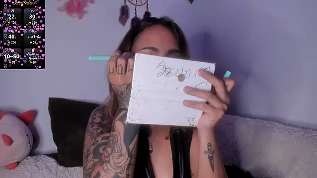 Violette-Ramirez01 online show from November 26, 11:17 pm