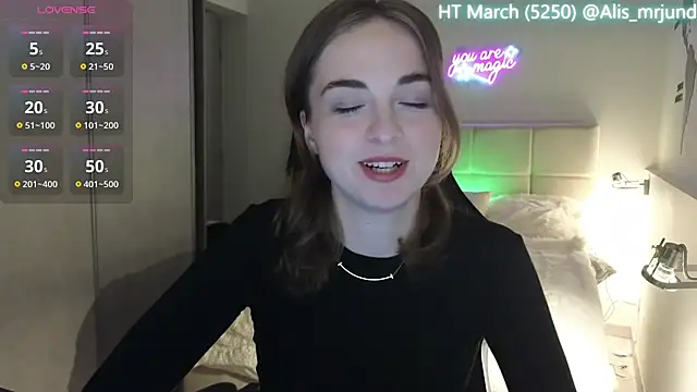 Miss Aliannaa online show from March 9, 8:21 pm