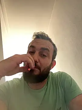 Snapshot of cosmin9000 chatting on November 1, 8:16 am cosmin9000 online show from November 1, 8:16 am