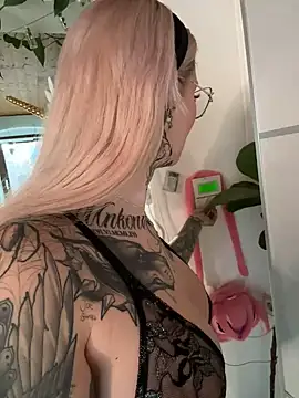 Stella-Kink online show from February 17, 4:04 pm