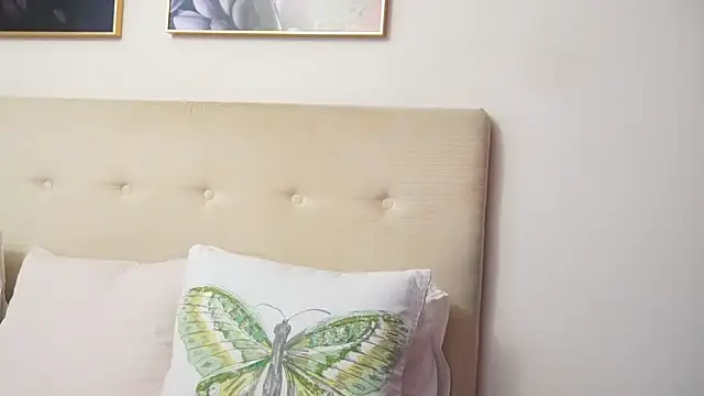 CassieHilton online show from April 20, 5:37 pm