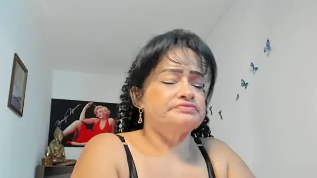 seleneh online show from April 20, 9:05 pm