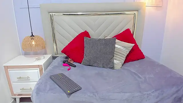 Franchely hot online show from January 15, 2:56 pm