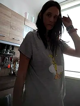 LauraBaby online show from September 24, 7:44 am