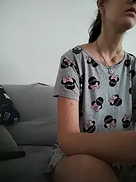 LauraBaby online show from October 12, 12:04 pm