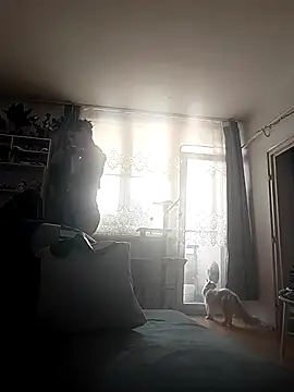 LauraBaby online show from February 13, 8:10 am