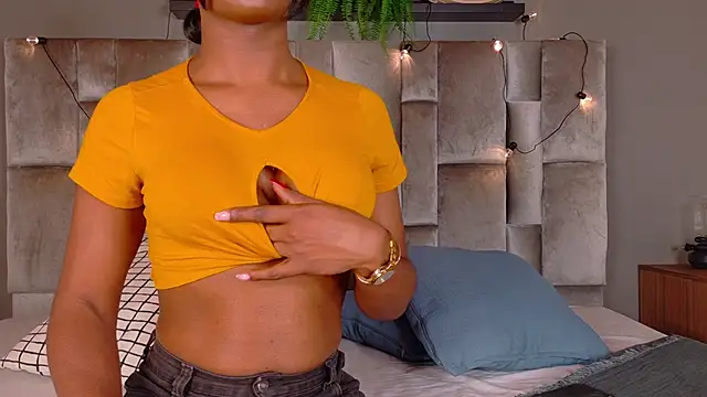 nahomi campbell online show from December 2, 7:42 pm