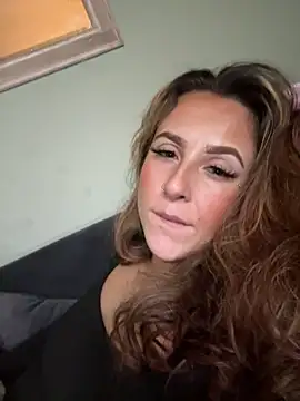 Miss emilee online show from December 17, 12:01 am