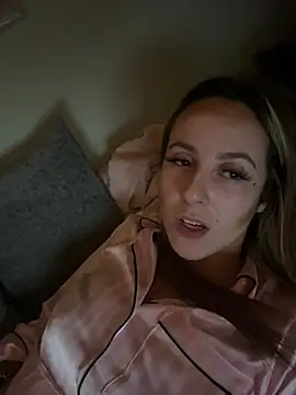 Miss emilee online show from December 17, 11:38 pm