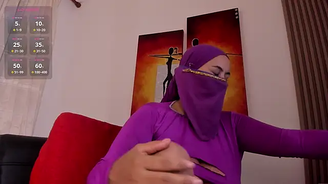 Snapshot of Amina_hafsa chatting on February 13, 8:24 pm Amina hafsa online show from February 13, 8:24 pm