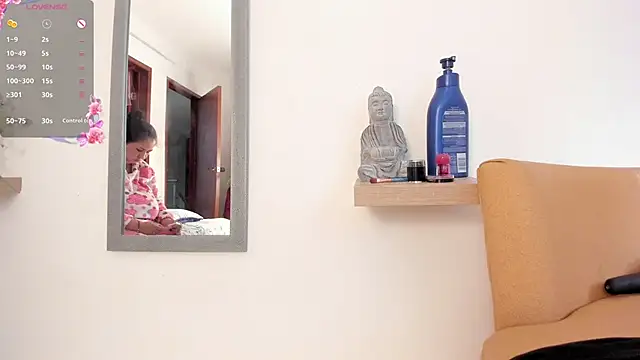 Snapshot of Amina_hafsa chatting on June 4, 8:26 pm Amina hafsa online show from June 4, 8:26 pm
