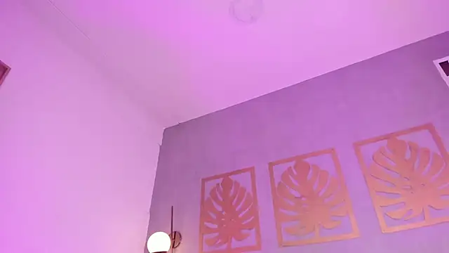 majo rosse  online show from April 7, 6:52 pm