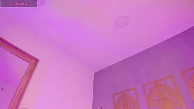 majo rosse  online show from April 10, 7:07 pm