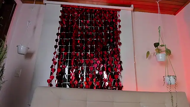 roselinedior online show from February 12, 4:22 pm