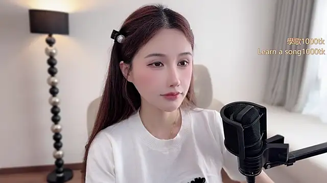 babykitty- online show from April 22, 6:27 am