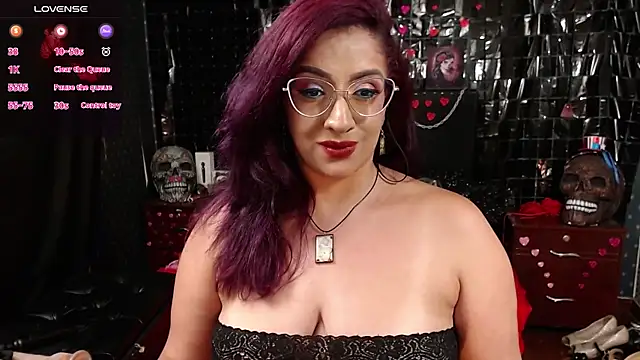 andreafetishx online show from March 6, 11:53 pm