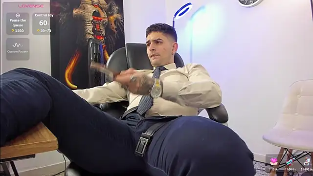 Snapshot of Nicolas_Fellener chatting on October 28, 5:55 am Nicolas Fellener online show from October 28, 5:55 am