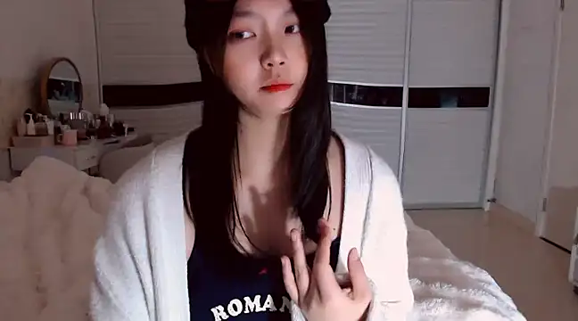 -Lucky Girl online show from January 18, 11:43 am