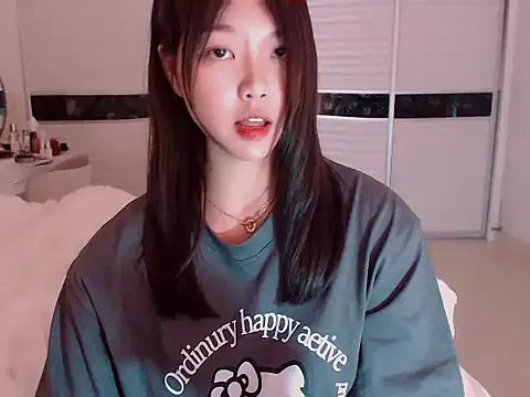 -Lucky Girl online show from February 12, 4:54 am