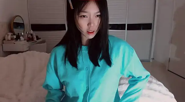 -Lucky Girl online show from February 13, 2:12 am