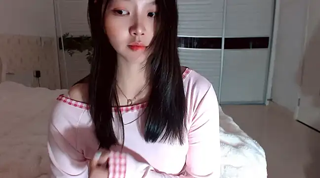 -Lucky Girl online show from March 3, 1:53 am