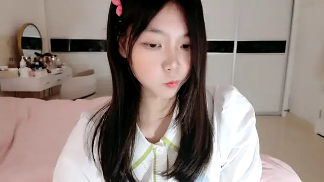 -Lucky Girl online show from March 14, 12:40 pm