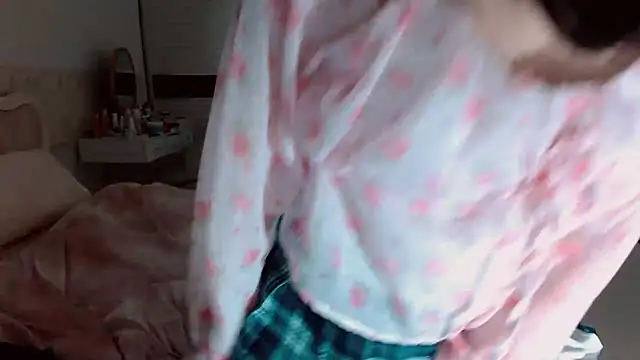 -Lucky Girl online show from April 20, 2:31 pm