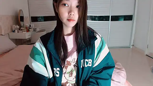 -Lucky Girl online show from June 7, 1:54 am