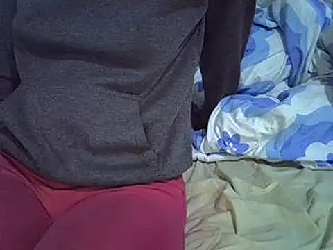 Snapshot of sweet_veee chatting on March 10, 6:49 am sweet veee online show from March 10, 6:49 am