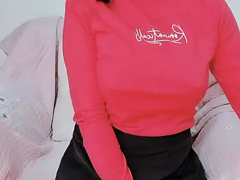 Snapshot of Bella_Babi chatting on January 8, 6:41 am Bella Babi online show from January 8, 6:41 am