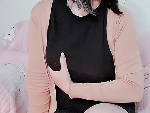Snapshot of Bella_Babi chatting on January 13, 8:47 am Bella Babi online show from January 13, 8:47 am