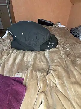 tmona1917 online show from December 3, 12:47 pm