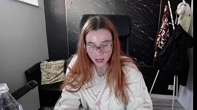 littleviki7 online show from February 10, 11:25 am