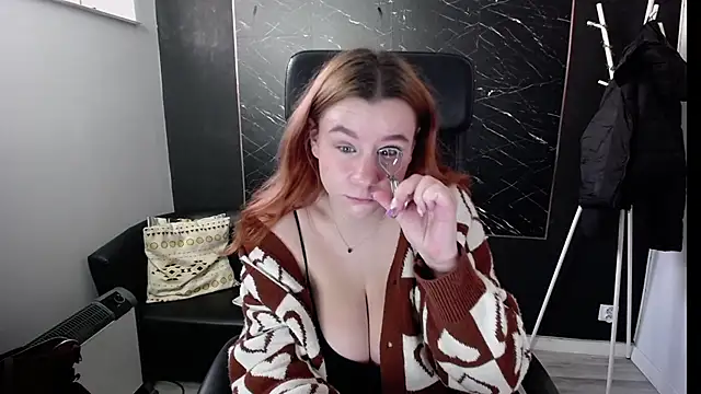 littleviki7 online show from February 11, 7:44 am