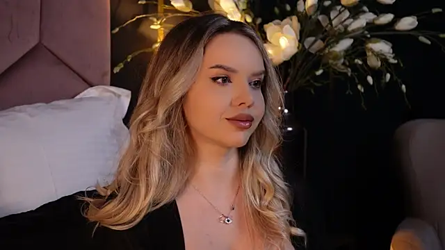 KatyaBelle online show from January 6, 9:00 pm