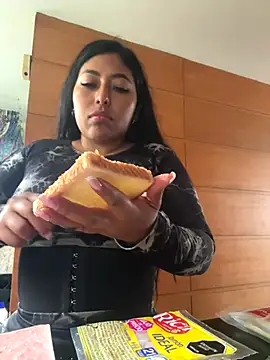 emmyjhonson07 online show from September 18, 2:52 pm